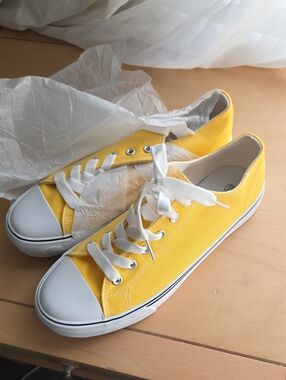 Yellow Canvas Low-Top Sneakers with White Laces